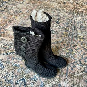UGG Classic Cardy Button Detailed Knit Boots Black size 6
